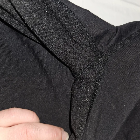 Lululemon Run stay on course pullover women's size 4 black - Picture 11 of 13